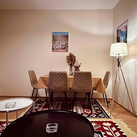 Zarlett House, Pazari Ri ,villa With Garden,parking 티라나