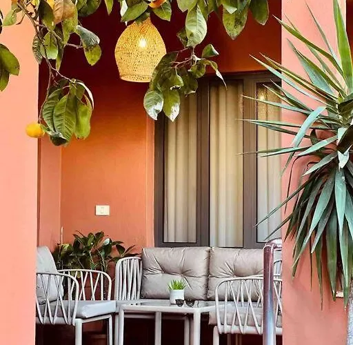 Zarlett House, Pazari Ri ,villa With Garden,parking Tirana