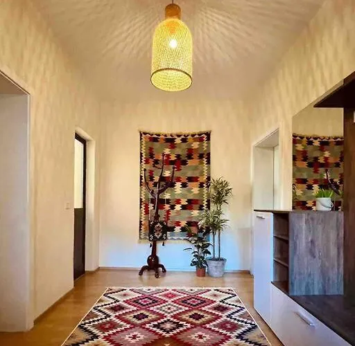 Nyaraló Zarlett House, Pazari Ri ,villa With Garden,parking